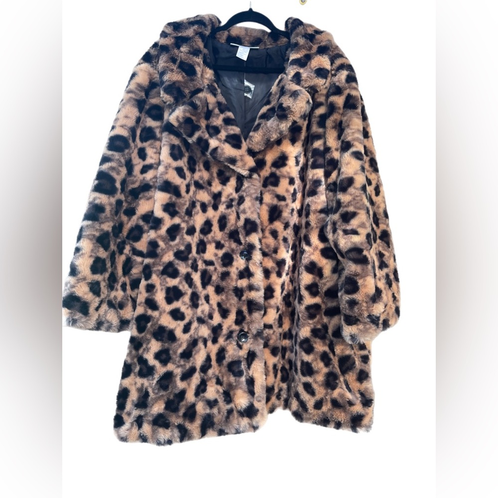 Studio Z - GORGEOUS Leopard print Faux Fur coat, 4X